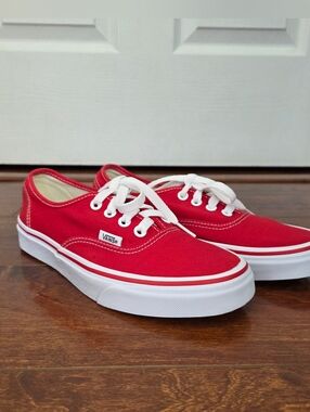 Vans Classic Low-Top Canvas Sneakers in Red and White Women Size 7.5 Skating